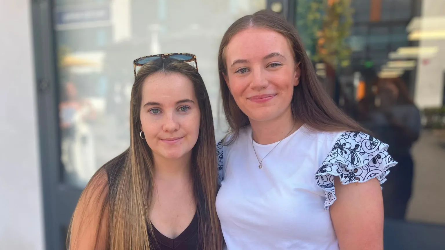 More Students Choosing to Live at Home for University Due to 'Insane' Living Costs