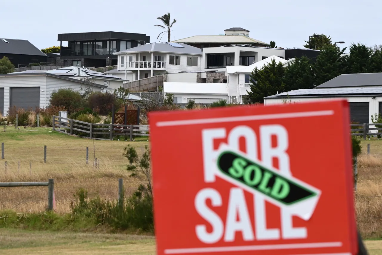 Australia's First Home Buyers Defy Market Slowdown as Investors Pull Back
