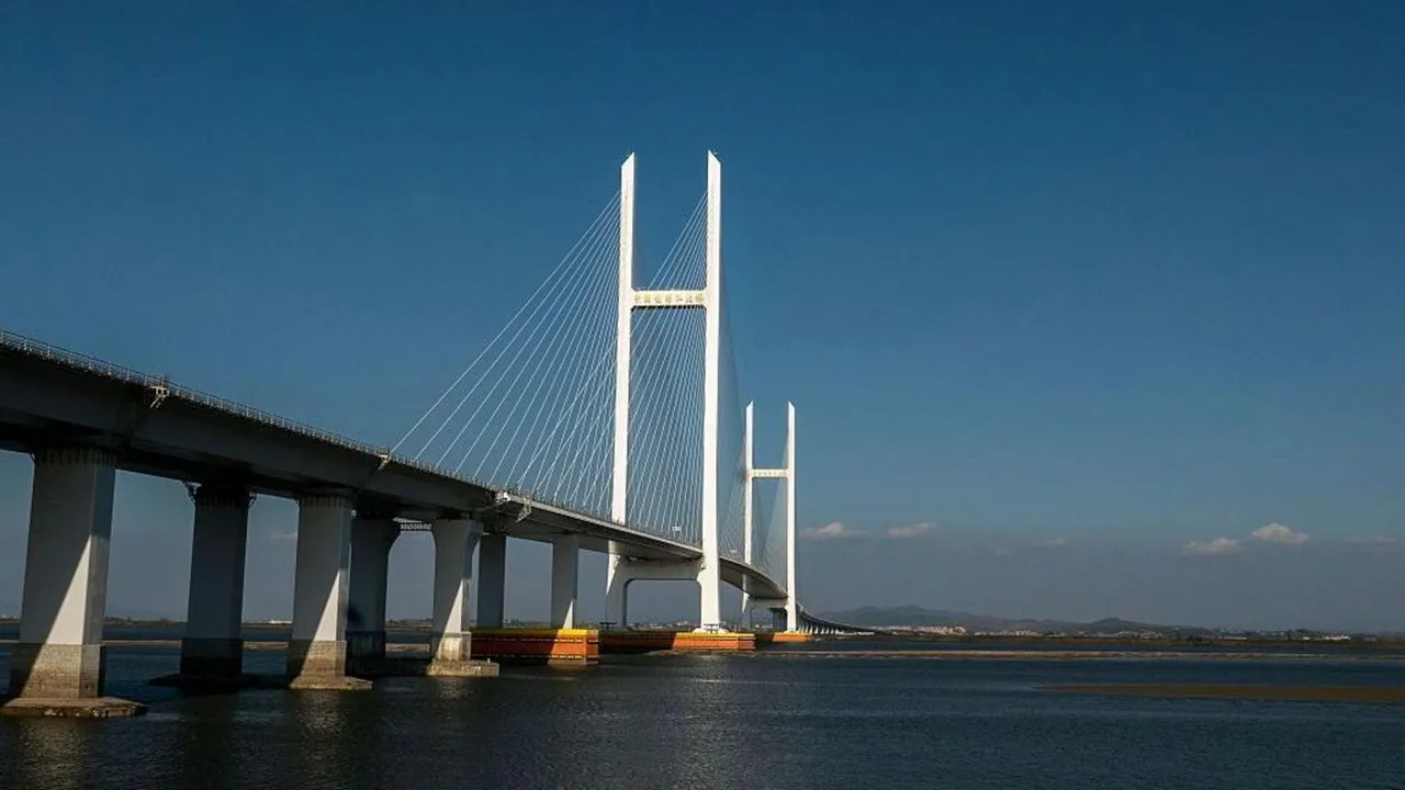 China and North Korea Open New Yalu River Bridge After More Than a Decade of Delays