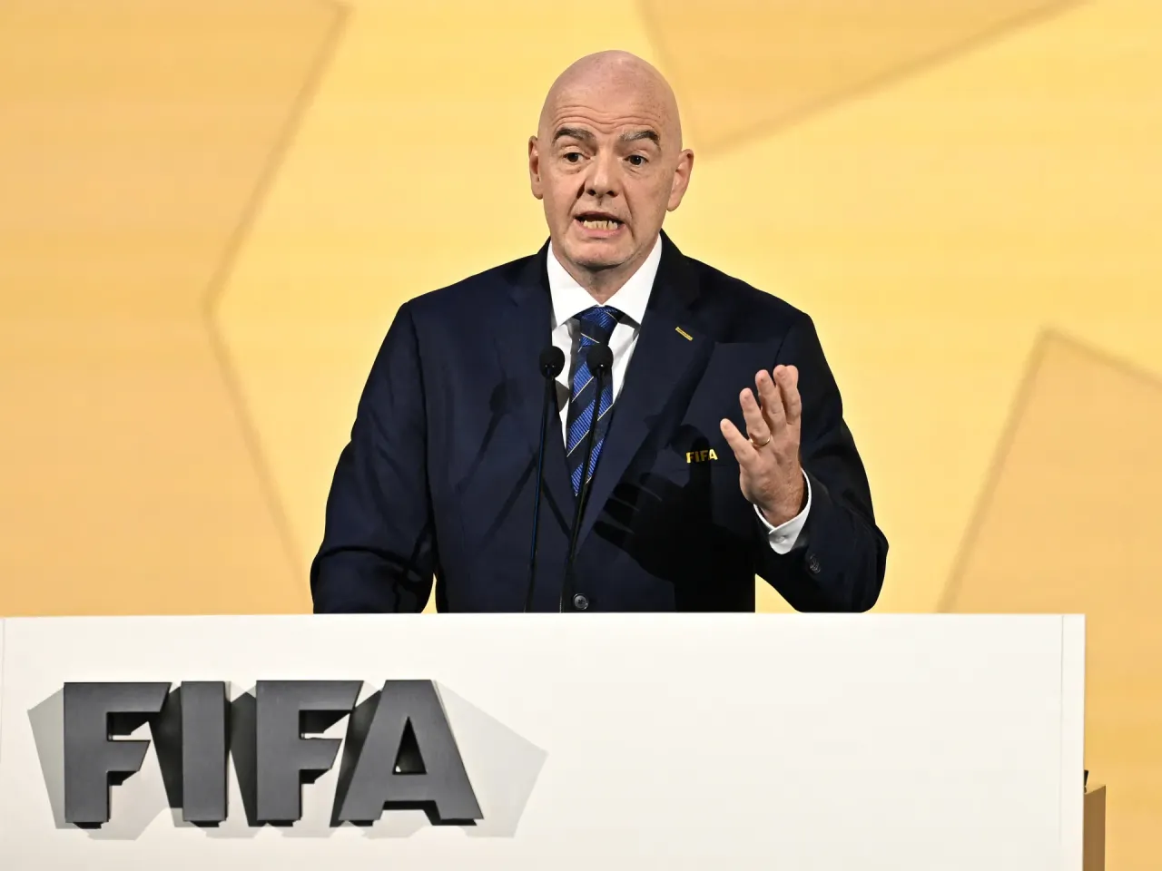 French Football Federation Withdraws Support for FIFA Chief Infantino Ahead of 2027 Election