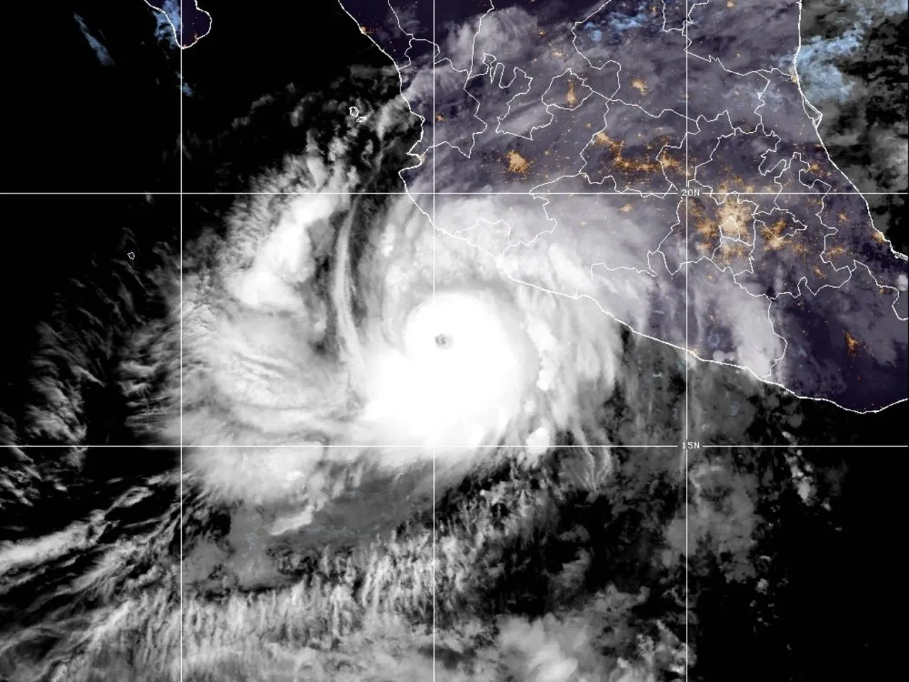 Hurricane Simon Strengthens to Category 4, Threatens Mexico's Pacific Coast