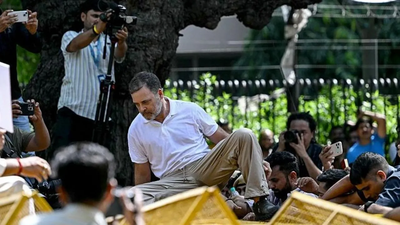 India Opposition MPs Briefly Detained in New Delhi Protest Demanding Election Chief's Resignation