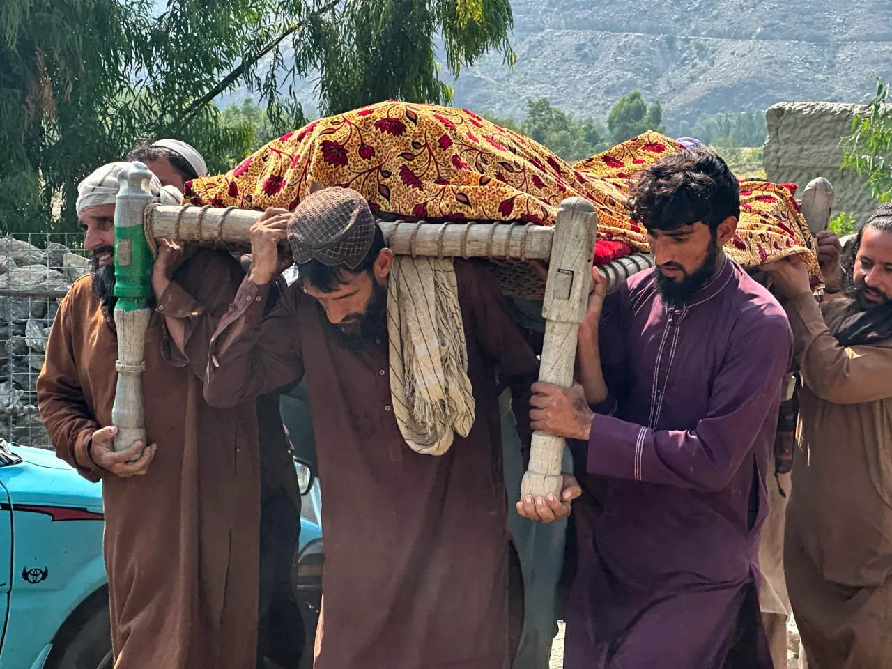 Pakistani Air Raids Kill Three in Kunar Province, Taliban Says