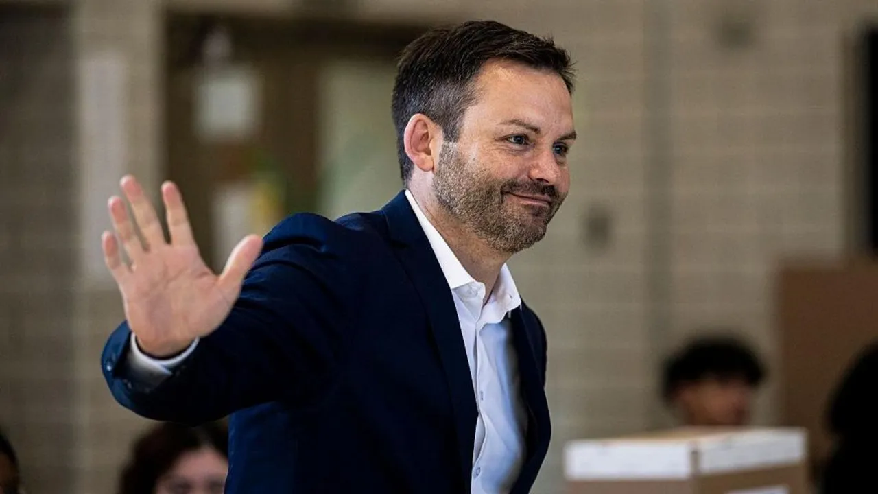 Secessionist Parti Quebecois Wins Quebec Election, Plamondon Set to Become Premier