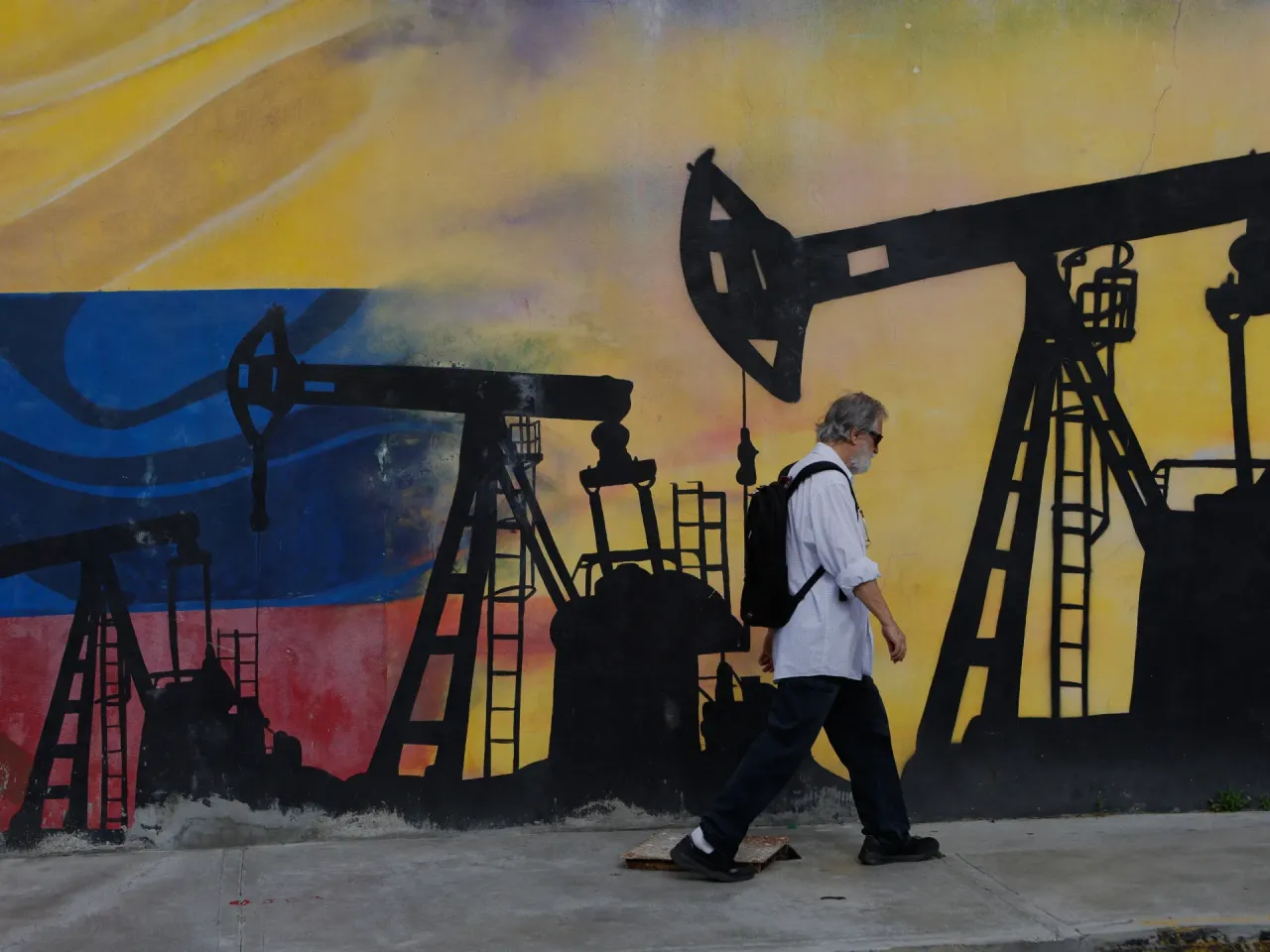 White House Reveals Details of Trump's Venezuela Oil Deal Giving Pentagon a Stake in Reserves