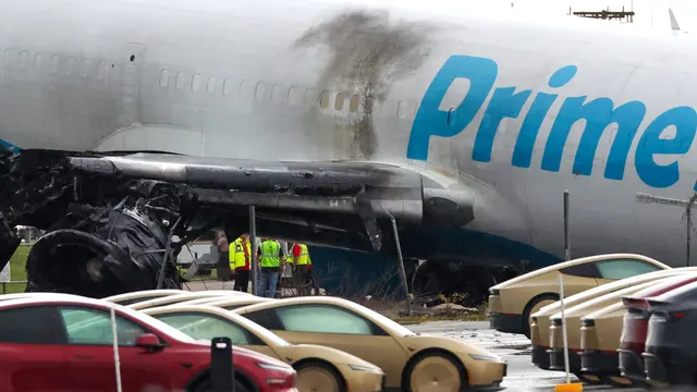 Amazon Cargo Jet Tried to Abort Landing Before Miami Crash That Killed Five