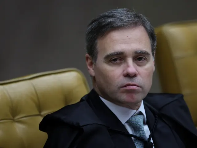 Brazil Supreme Court Chief Suspends Rival Rulings as Election-Season Judicial Crisis Deepens