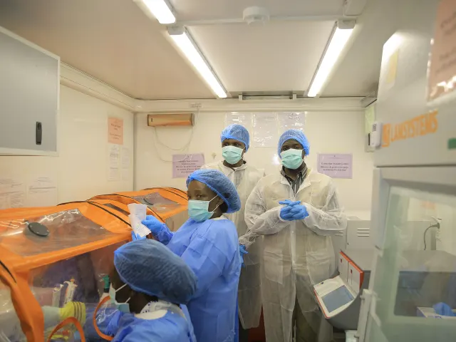 Ebola death toll tops 4,000 in DR Congo as burning of transit camp forces 19,000 to flee