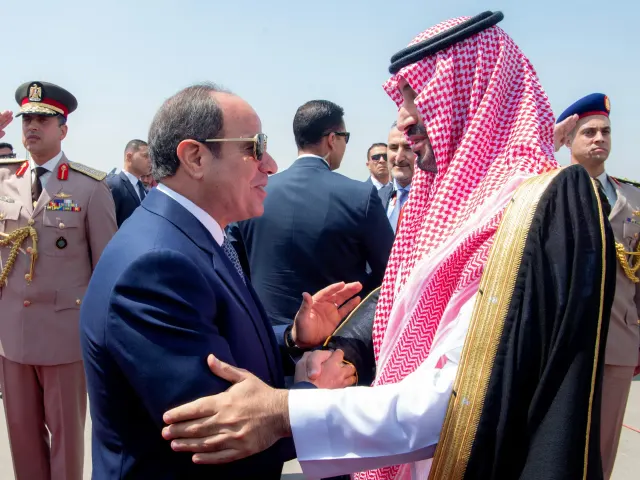 Egypt's Parliament Convenes to Approve Military Aid to Saudi Arabia Against Houthis