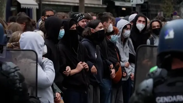 French PM Promises Action as Student Protests Force Hundreds of Schools to Close