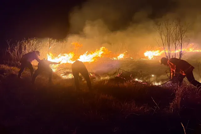 Indonesia deploys hundreds of firefighters to battle Mount Bromo wildfire