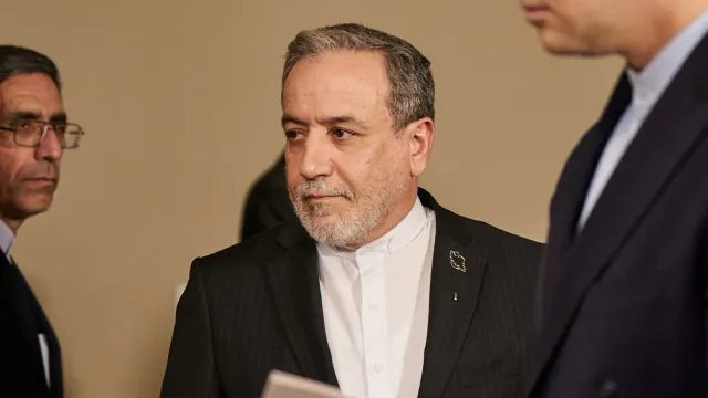 Iran Warns No Military Solution to War as Peace Talks With US Stall