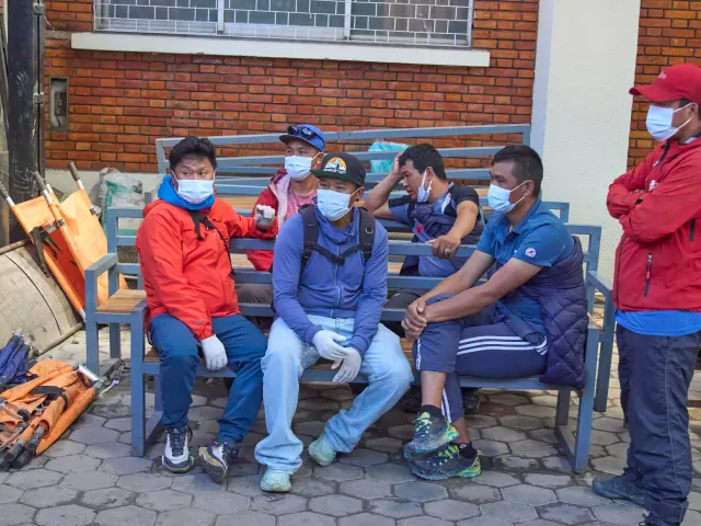 Nepal Avalanche on Himlung Himal Kills Two, Leaves Up to 14 Missing During Severe Weather