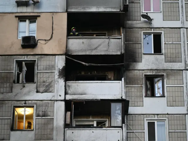 Russian Strikes Kill Eight, Injure Dozens Across Ukraine as Zelenskyy Warns of Escalation