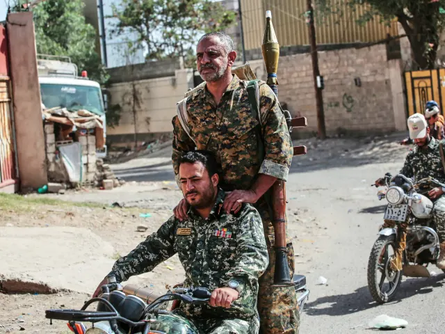 Saudi Arabia Squeezed as Houthis Seize Red Sea Positions and Pipeline Stays Shut