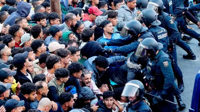 Spanish Police Clear Migrants From Ceuta Beaches in Major Transfer Operation