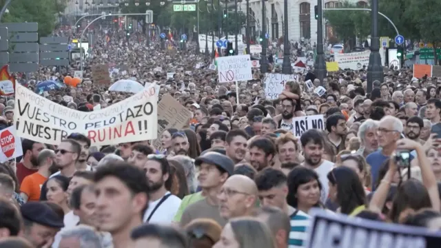 Tens of Thousands March in Madrid Over Housing Crisis After Elderly Woman's Eviction