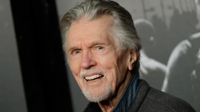 Tom Skerritt, Star of 'Alien,' 'Top Gun' and 'Picket Fences,' Dies at 93