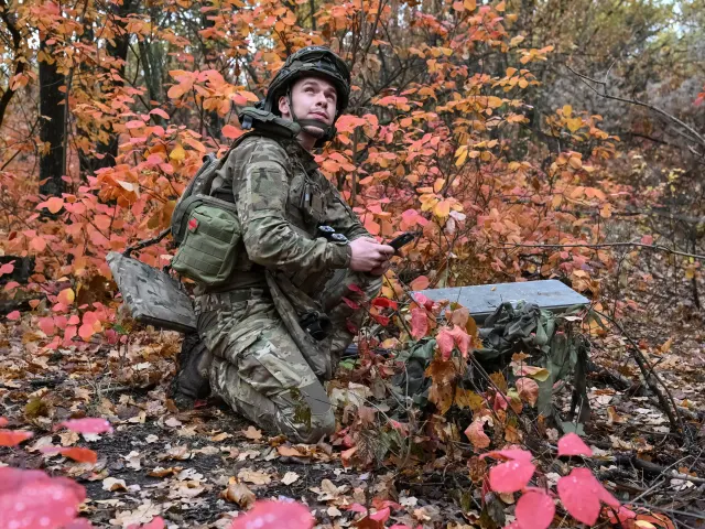 Ukraine Repels Russian Advances as US Intelligence and Satellite Access Disruptions Raise Alarm