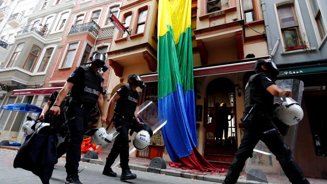 Turkey Detains Dozens in Raids on Gay Bars and LGBTQ Activist Homes
