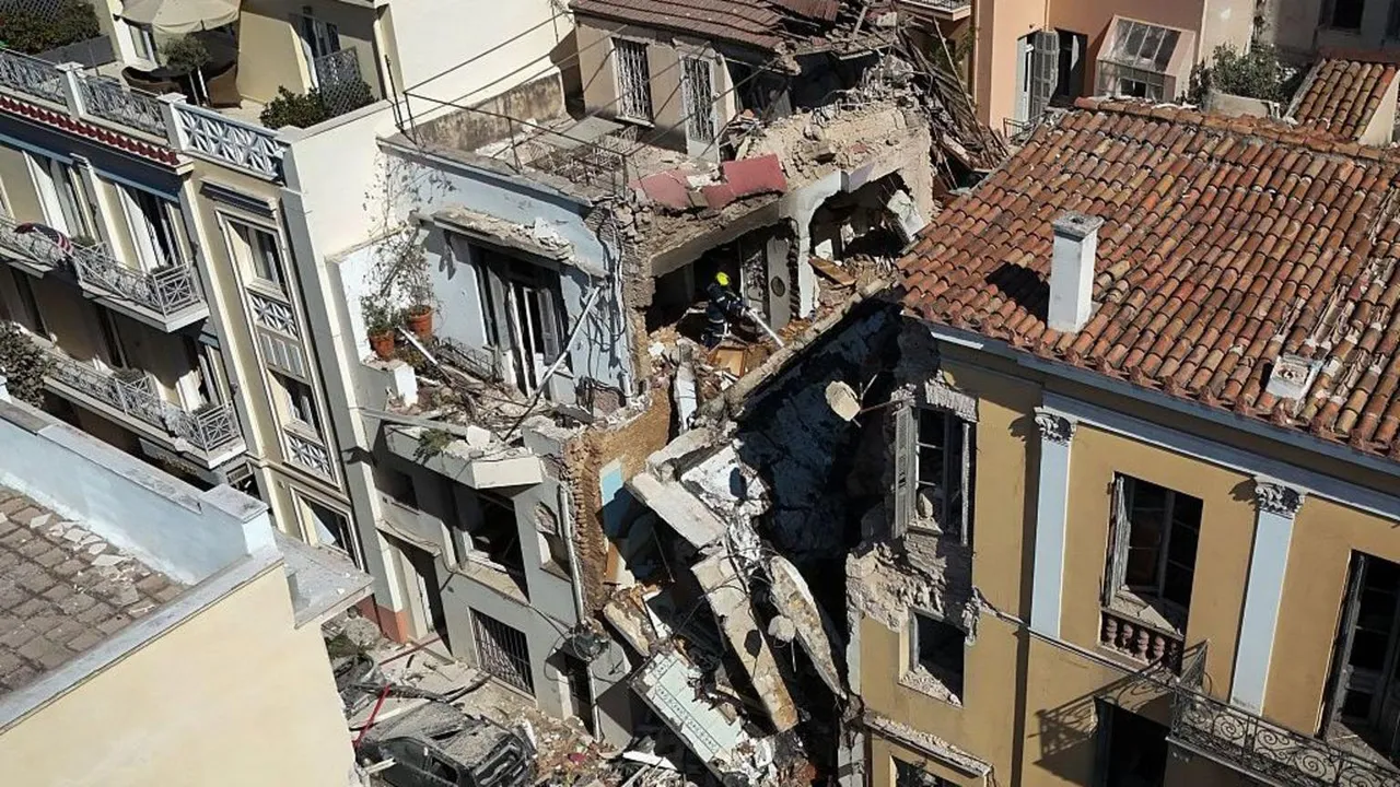 Two dead, four missing after explosion destroys building near Acropolis in Athens