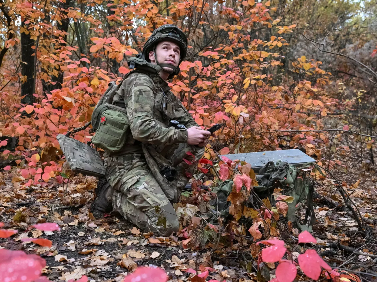 Ukraine Repels Russian Advances as US Intelligence and Satellite Access Disruptions Raise Alarm