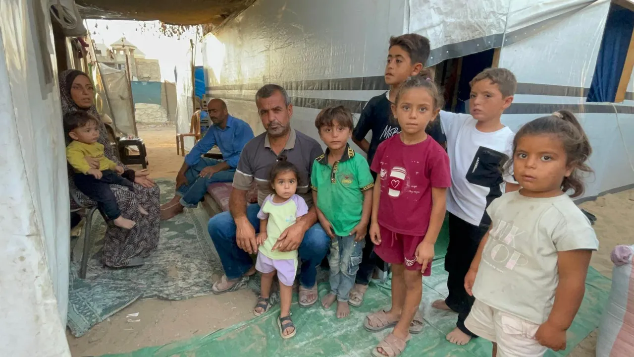 WFP Cuts Food Aid to 500,000 Palestinians in Gaza as Funding Falls Below Half of Prior Years