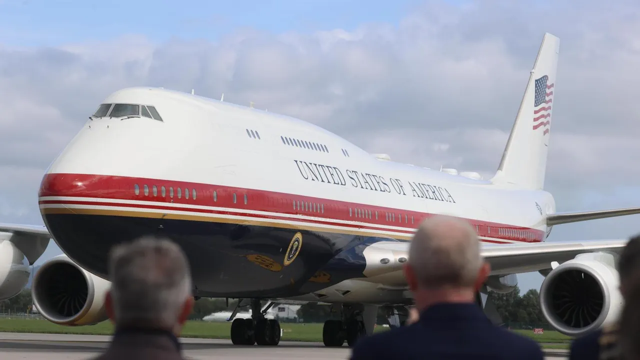 White House bars CNN from Air Force One, replaces it with conservative outlet for Tennessee trip