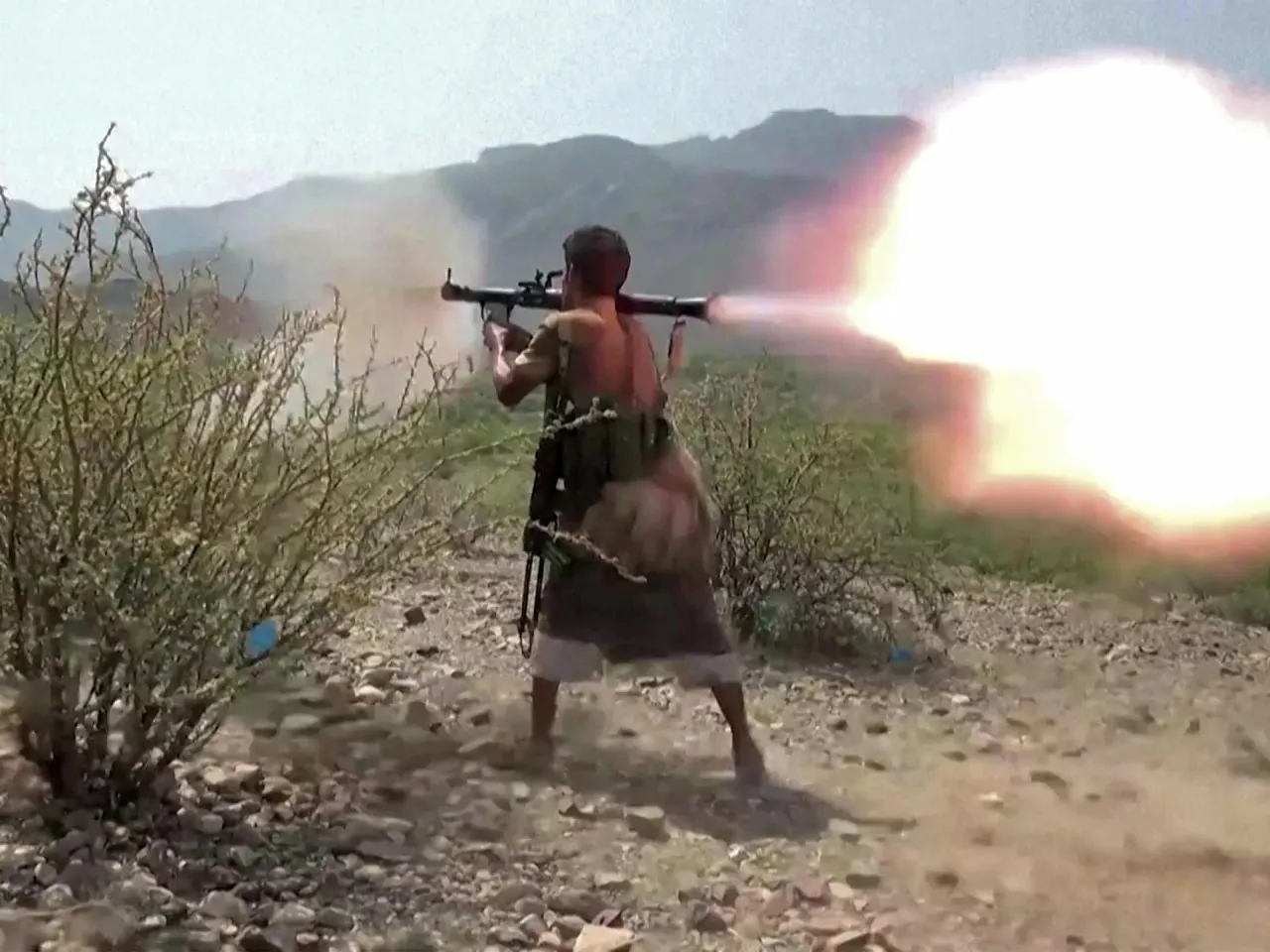 Yemen War Reignites: 140 Killed in Clashes Over Red Sea Gateway